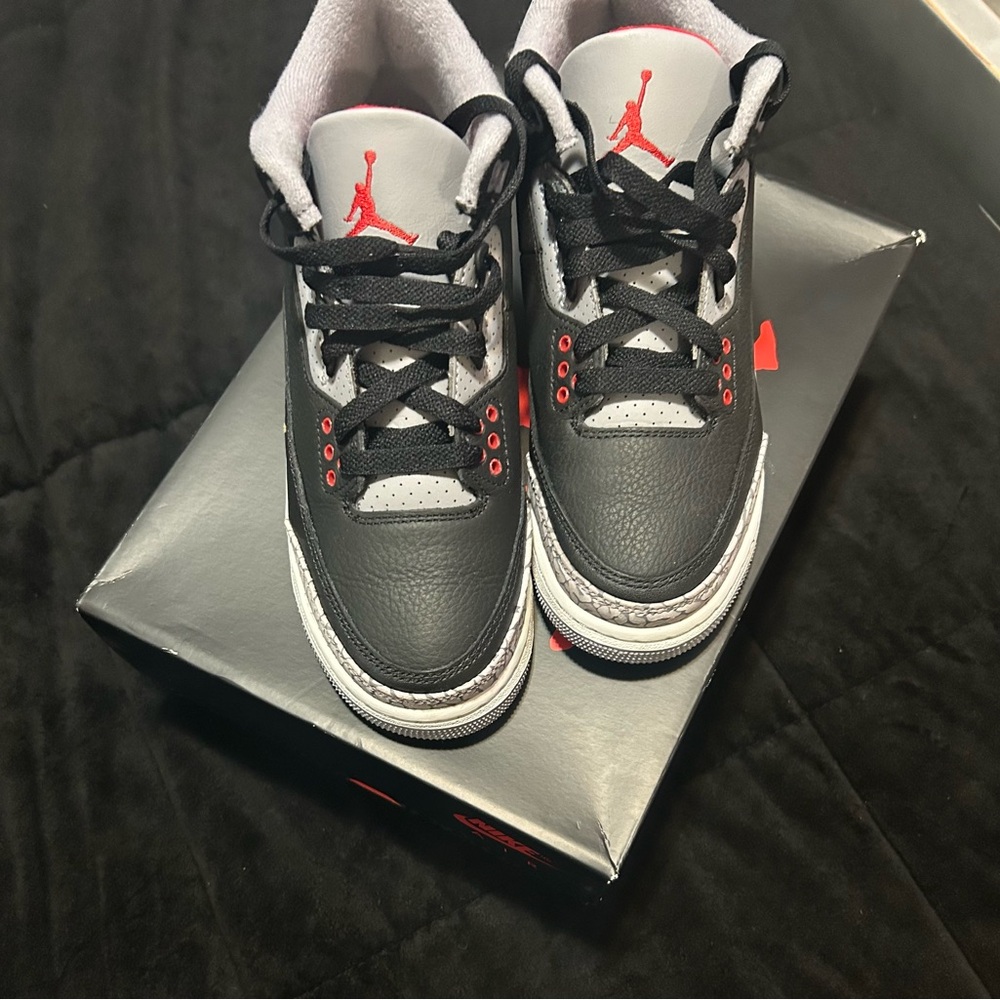 Retro 3 Jordan’s size  5.5. Brand new.